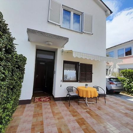Lovely Studio Malina Close To The Beach Krk Town Dış mekan fotoğraf