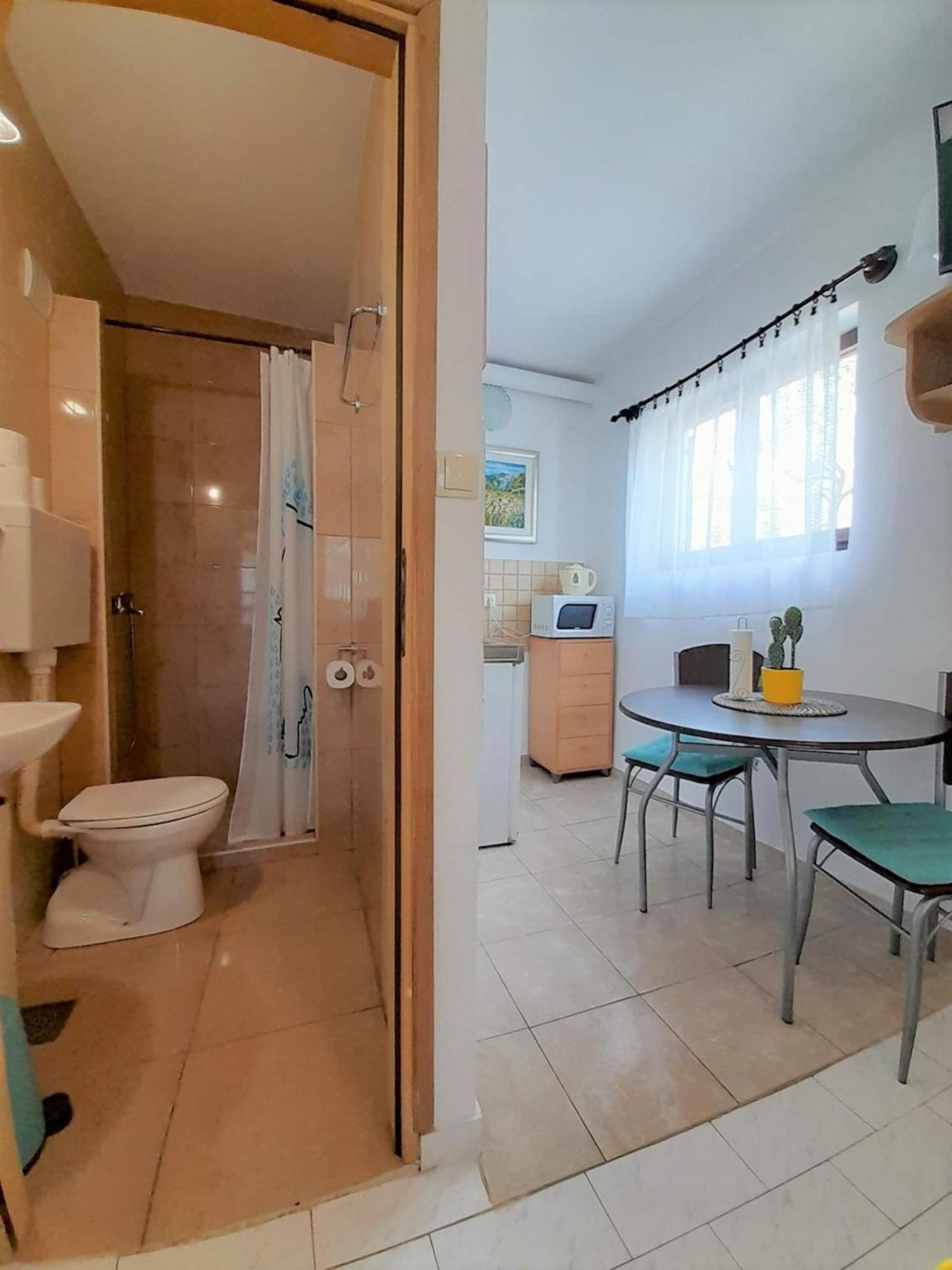 Lovely Studio Malina Close To The Beach Krk Town Dış mekan fotoğraf