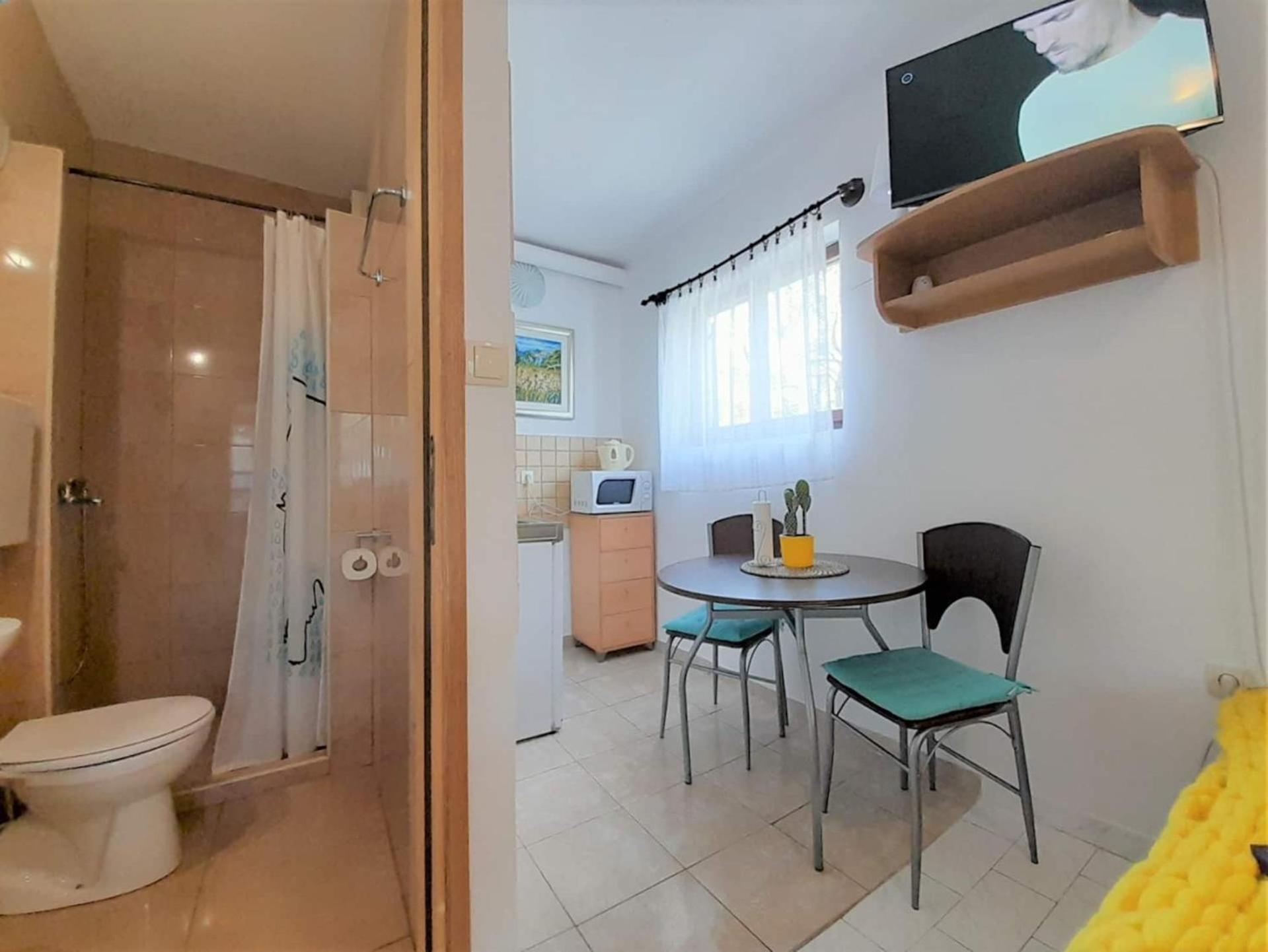 Lovely Studio Malina Close To The Beach Krk Town Dış mekan fotoğraf